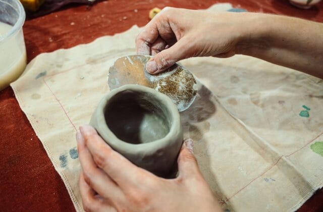 آموزش سنگ مصنوعی (۳): ساخت اولین قطعه سنگ آنتیک (پروژه عملی)
